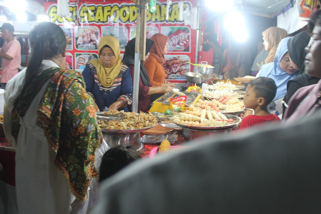 Interaksi sosial saling membantu masyarakat | Ferco Arvian | Indralaya 2024