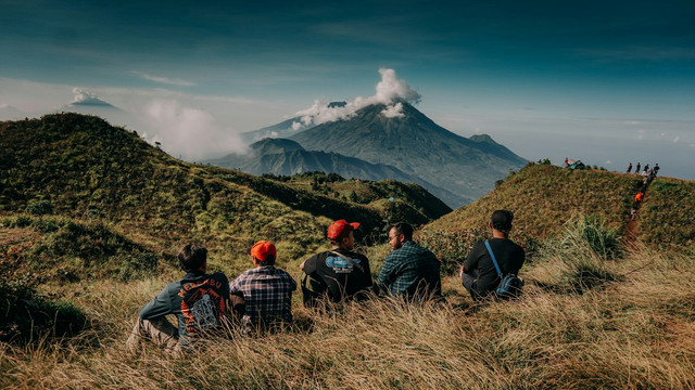 Tips Melihat Embun Es di Dieng. Foto hanya ilustrasi, bukan tempat sebenarnya. Sumber: unsplash.com/Andri Hermawan.