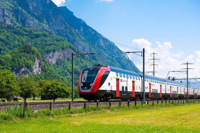 Cara pesan makanan di kereta. Foto hanya ilustrasi bukan tempat sebenarnya. Sumber: Pixabay/Pixabay