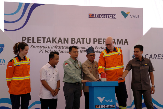 Seremoni peletakan batu pertama infrastruktur penunjang untuk Indonesia Growth Project (IGP) Pomalaa di Kabupaten Kolaka, Sulawesi Tenggara. Foto: Vale Indonesia