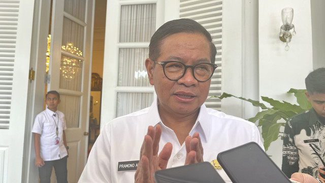 Gubernur DKI Jakarta Pramono Anung saat ditemui di Balai Kota DKI Jakarta, Gambir, Jakarta Pusat, Rabu (30/7/2025). Foto: Nasywa Athifah/kumparan