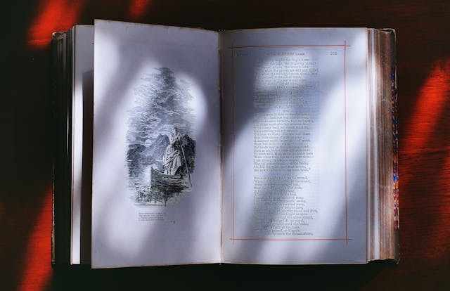 Ilustrasi apa hal menarik dari sejarah daerah tempat tinggal kalian. Sumber: pexels.com