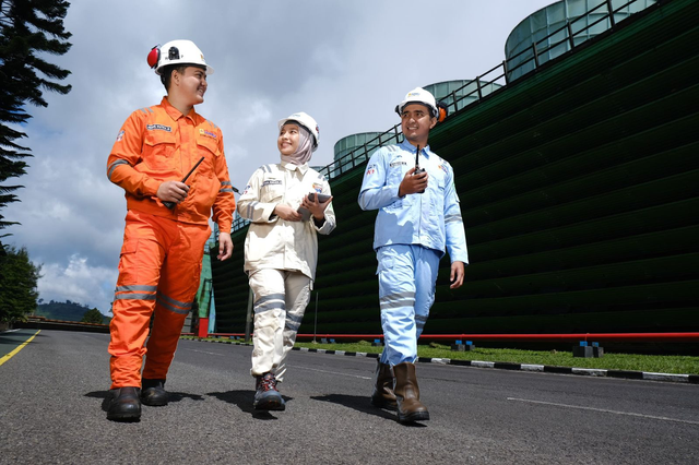 Petugas PLN. Foto: Dok. PLN