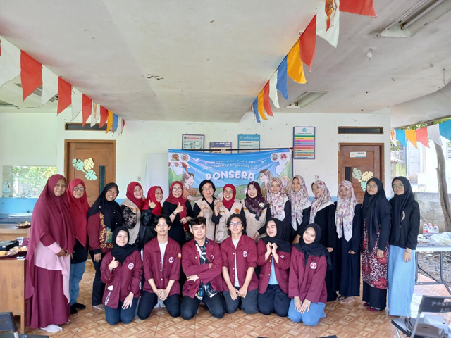 Foto Kegiatan KKN Mahasiswa ITB Ahmad Dahlan Jakarta bersama Klinik Bisnis PONSERASumber: Dok. Pribadi