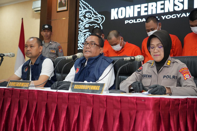 Saat Komplotan Pemain Judol di DIY Akali Bandar, Ternak Akun Raup Puluhan Juta | kumparan.com