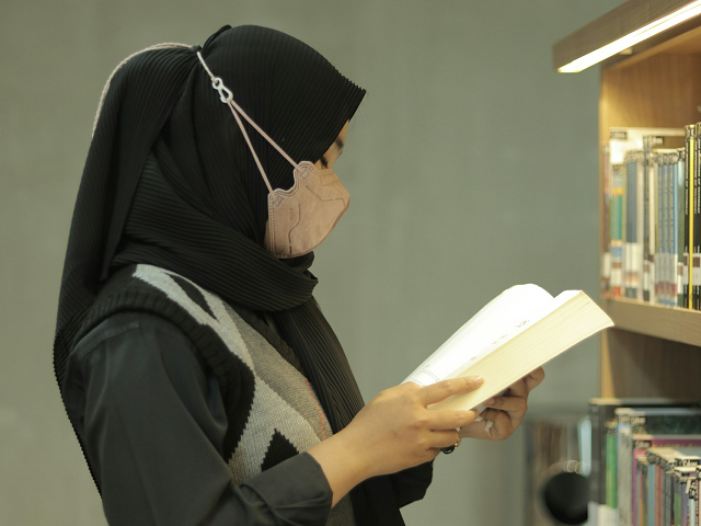 Ilustrasi daftar jurusan Poltekkes Surabaya. Sumber: unsplash.com/SyaifulLilM.