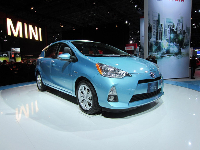 Ilustrasi daftar pameran otomotif di Indonesia 2025. Foto: Pixabay.com/PublicDomainPictures