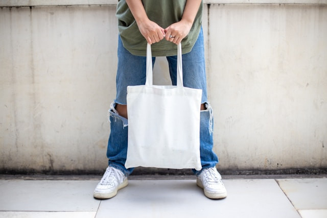 Apa Itu Performative Male? Foto Hanya Ilustrasi. Sumber Foto: Unsplash.com/Mediamodifier