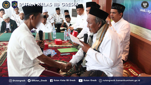 WBP Rutan Gresik Memeluk Islam, Prosesi Syahadat Dipandu Ketua MUI Gresik