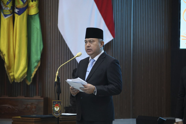 Sekjen Kemendagri Tomsi Tohir dalam pelantikan pejabat baru di Kantor Pusat Kemendagri, Jumat (1/8/2025). Foto: Dok. Kemendagri