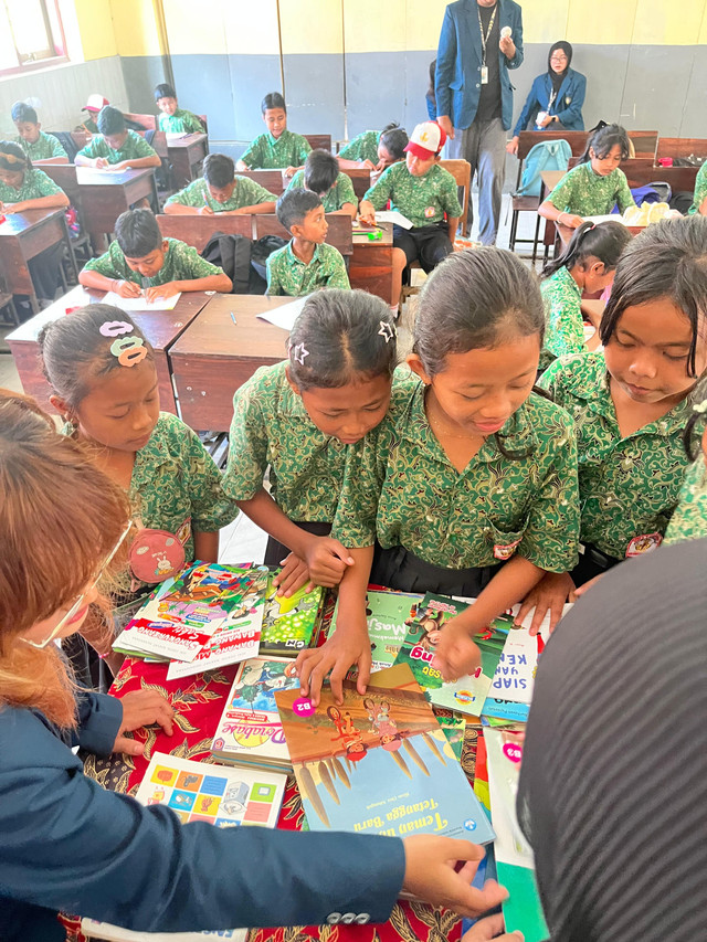 Pelaksanaan Program Kerja Literasi Kreativitas