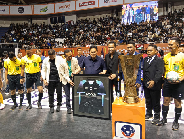Erick Thohir saat menghadiri final Wondr Futsal Series 2025 di Surabaya. Foto: Masruroh/Basra