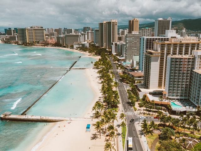 Ilustrasi arti lagu Harleys in Hawaii. Sumber: pexels.com/JessVide.