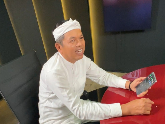 Dedi Mulyadi di kantor kumparan, saat sebelum shooting Program Info A1 kumparan. Dok: M. Rizki/kumparan