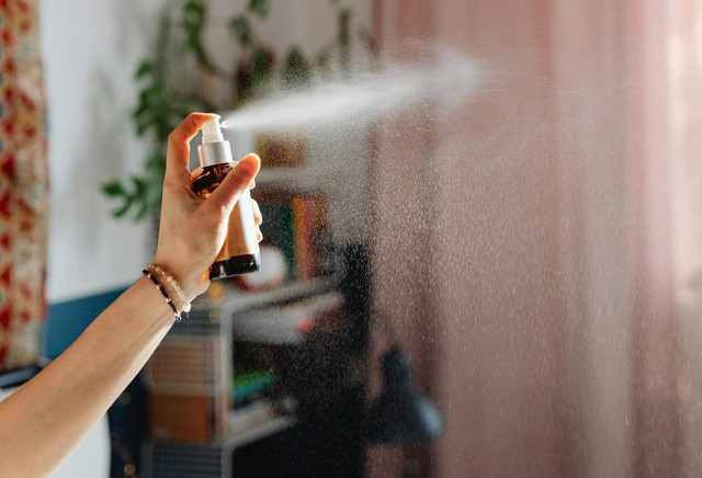 Ilustrasi rekomendasi body mist yang tahan lama - Sumber: pexels.com/@karolina-grabowska