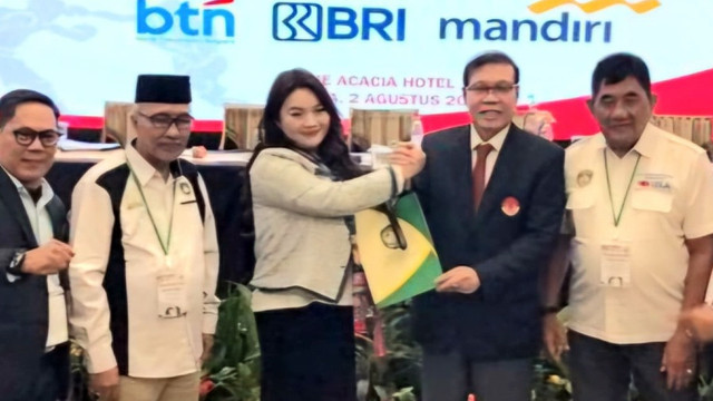 Hillary Brigitta Lasut saat terpilih menjadi Ketua Umum Persatuan Tinju Amatir Indonesia (Pertina). Hillary jadi perempuan pertama memimpin organisasi tinju. (foto: istimewa)
