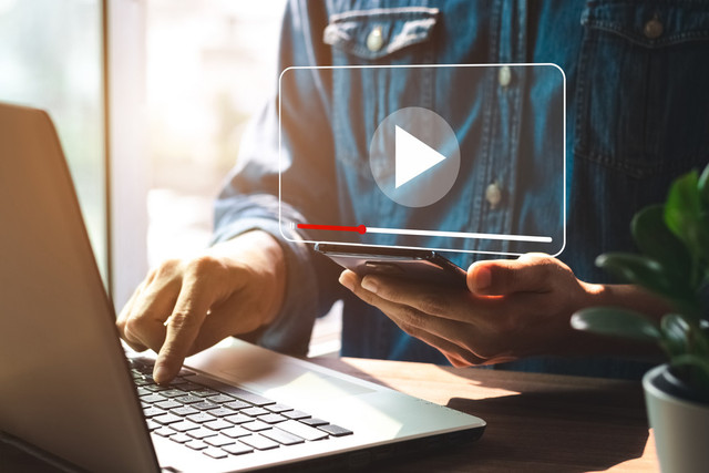 Ilustrasi streaming video. Foto: Shutterstock