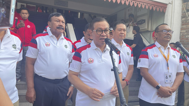 Gubernur DKI Jakarta Pramono Anung saat membuka POPPROV dan PORPROV DKI Jakarta Tahun 2025 di GOR Soemantri Brodjonegoro, Setiabudi, Jakarta Selatan, Senin (4/8/2025). Foto: Nasywa Athifah/kumparan