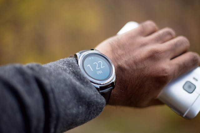 Ilustrasi smartwatch untuk diving. Foto: MOHI SYED/Pexels