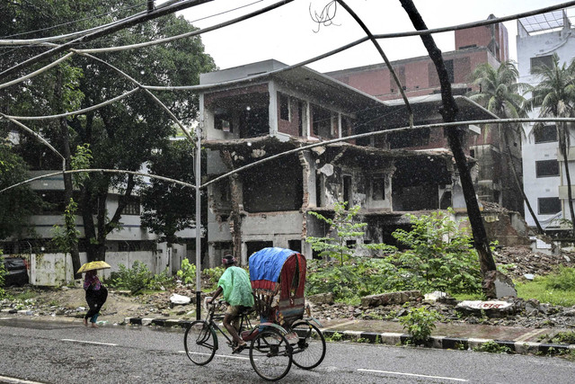 Kediaman mantan PM Bangladesh Sheikh Hasina. Foto: Munir Uz zaman/AFP