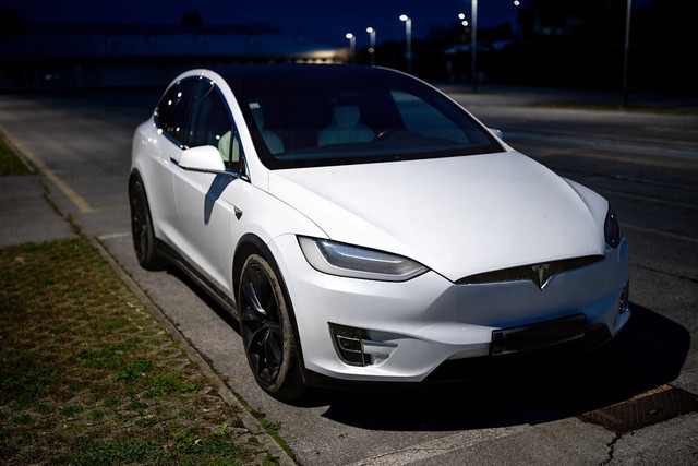 Ilustrasi mobil listrik irit energi. Foto: Pexels