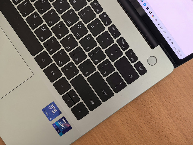 Ilustrasi ultrabook. Foto: Unsplash