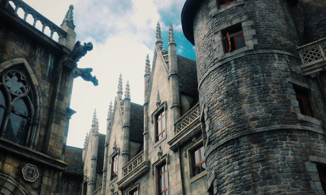 nevermore academy indonesia sampai kapan. Foto Hanya Ilustrasi Bukan Tempat Sebenarnya. Sumber Foto: Pexels/Alina Rossoshanska