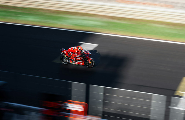 Ilustrasi Jadwal MotoGP Agustus 2025 - Sumber: unsplash.com/@olav_tvedt