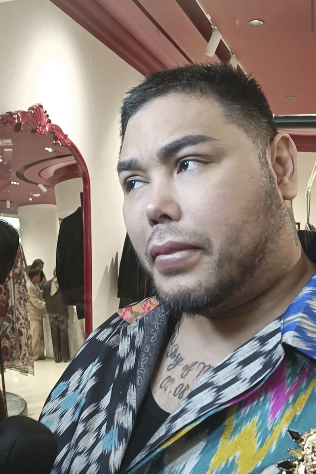 Artis Ivan Gunawan di Plaza Indonesia, Jakarta Pusat, Selasa (5/8/2025). Foto: Giovanni/kumparan