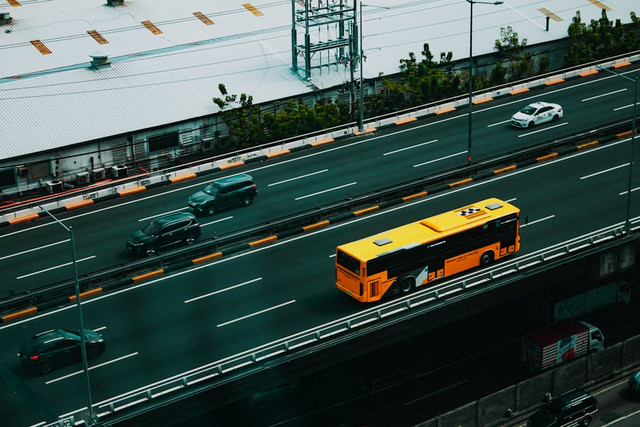 Bus Jogja-Bandung. Foto hanya ilustrasi bukan sebenarnya. Sumber foto: Pixabay.