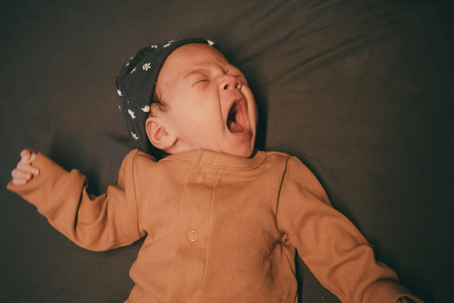 Ilustrrasi bayi rewel di malam hari. Foto: Unsplash