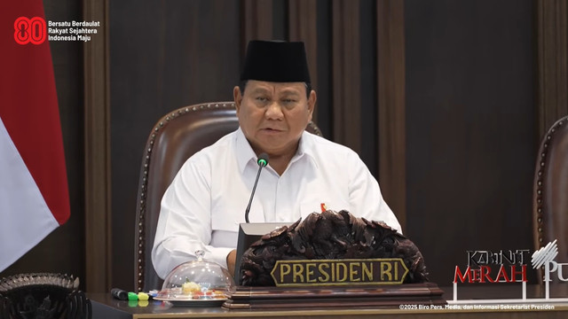 Presiden Prabowo Subianto memimpin Sidang Kabinet Paripurna (SKP) di Istana Kepresidenan, Jakarta, pada Rabun(6/8/2025).
Foto: YouTube/ Sekretariat Presiden