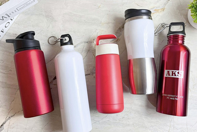 Ilustrasi Botol Minum BPA Free Terbaik. Sumber: Unsplash/ZeroPromosi