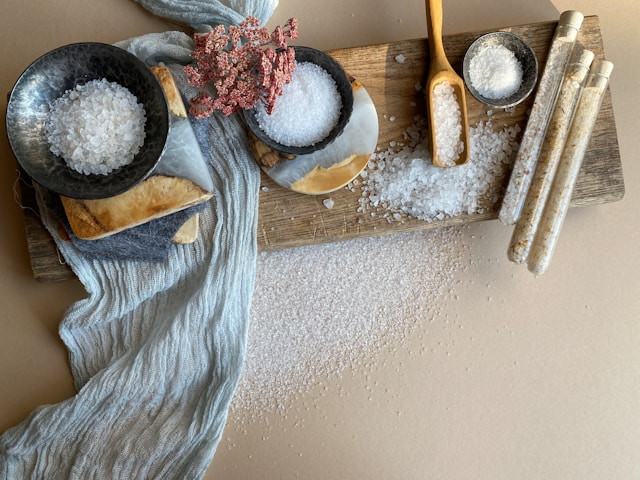 Merk Garam Terbaik. Foto hanya ilustrasi. Sumber foto: Unsplash/Ekaterina