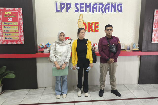 Earlica alias Sherly dibawa ke Lapas Perempuan Semarang. Foto: Dok. Kejari Semarang