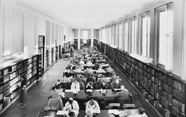 Ilustrasi Dimulainya Perkembangan Sosiologi sebagai Ilmu Pengetahuan Modern. Foto: Usnplash/The National Library of Norway