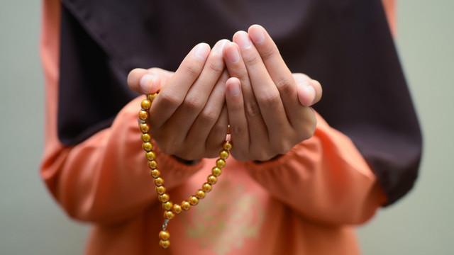 Ilustrasi doa pengusir setan. Foto: Shutter Stock