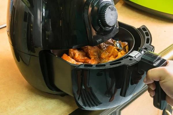 Ilustrasi air fryer di bawah 500 ribu. Foto: Depositphotos 