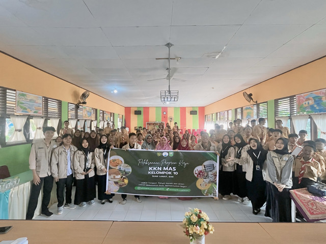 Kel10 KKN-MAs Desa Suak Lanjut Ajak Siswa SMPN 01 Lebih Peduli Kesehatan Mental