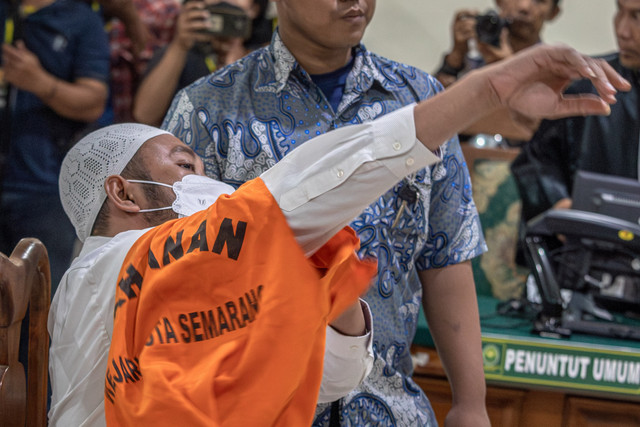 Aipda Robig Zaenudin di Pengadilan Negeri Semarang, Jawa Tengah. Foto: Aji Styawan/ANTARA FOTO