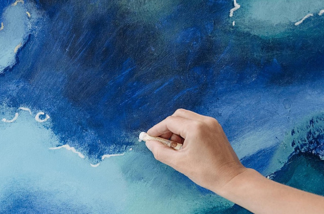 ilustrasi crayon yang bagus untuk mewarnai gradasi - sumber foto: pexels/pavel danilyuk