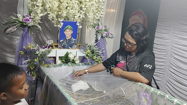 Suasana di rumah duka jelang penguburan Prada Lucky Namo. Foto: Istimewa