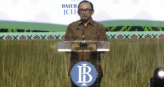 Deputi Gubernur Bank Indonesia (BI) Juda Agung dalam penutupan Karya Kreatif Indonesia (KKI), Minggu (10/8/2025). Foto: Bank Indonesia