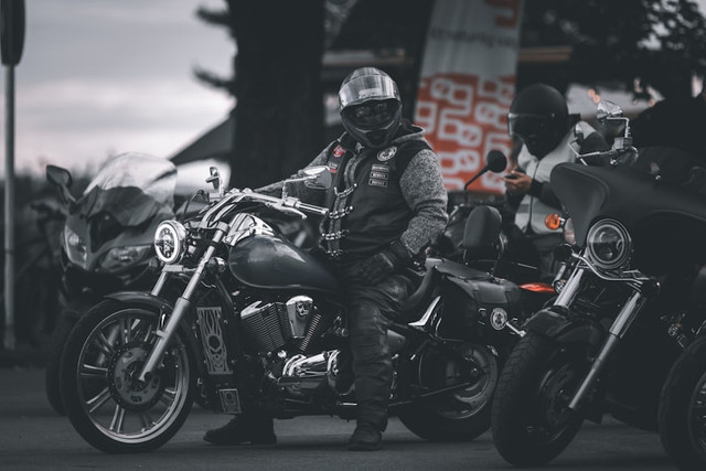 Ilustrasi rumus menghitung CC motor. Foto: Unsplash/ Nihon Graphy