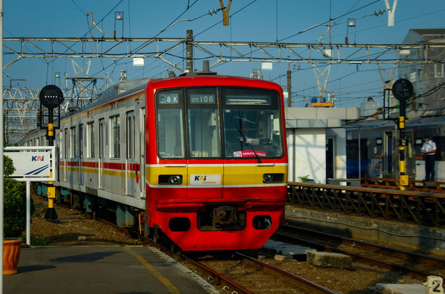 Jadwal KRL Solo Jogja Agustus 2025. Foto hanya ilustrasi, bukan tempat yang sebenarnya. Sumber: Unsplash/Raditya Putra Mahardika