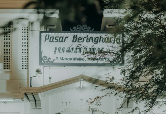Pasar Beringharjo buka jam berapa. Foto adalah Pasar Beringharjo. Sumber: Unsplash/Arya Krisdyantara