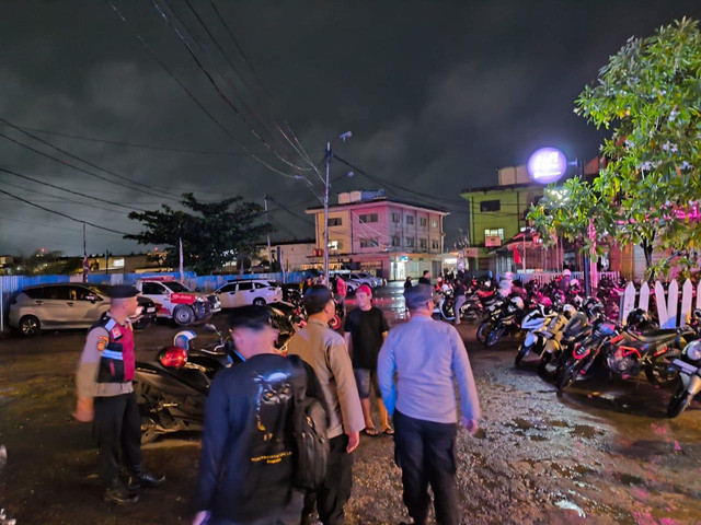 Patroli Polres Sintang untuk mencegah balap liar dan gangguan kamtibas.(Foto: Dok Polres Sintang)