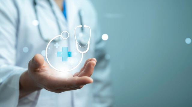 Pajak rokok kini topang dana kesehatan publik. Foto: Shutterstock