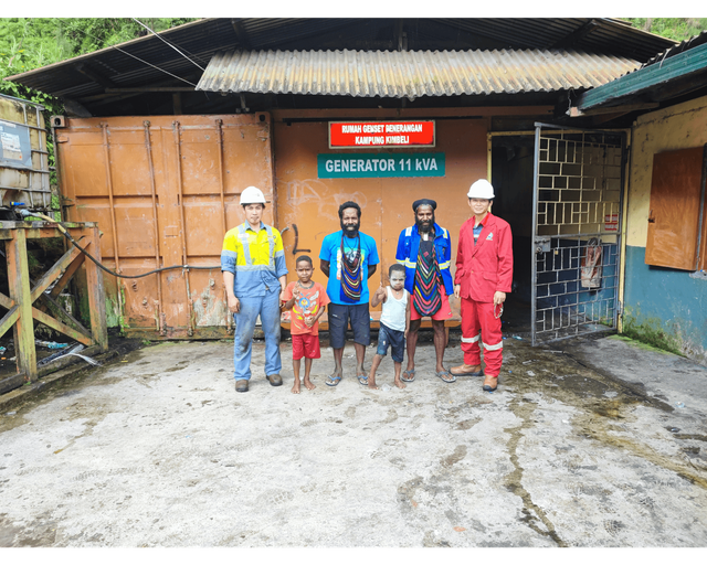 KKN Mandiri 1 UM Surabaya Bantu Warga Desa Banti Rawat Genset