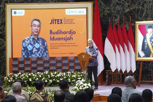 Ketua Hippindo, Budiharjo Iduansjah, dalam acara konferensi pers Jakarta International Investment, Trade, Tourism and SME Expo (JITEX) 2025, di Balaikota Jakarta, Selasa (12/8/2025). Foto: Muhammad Fhandra Hardiyon/kumparan